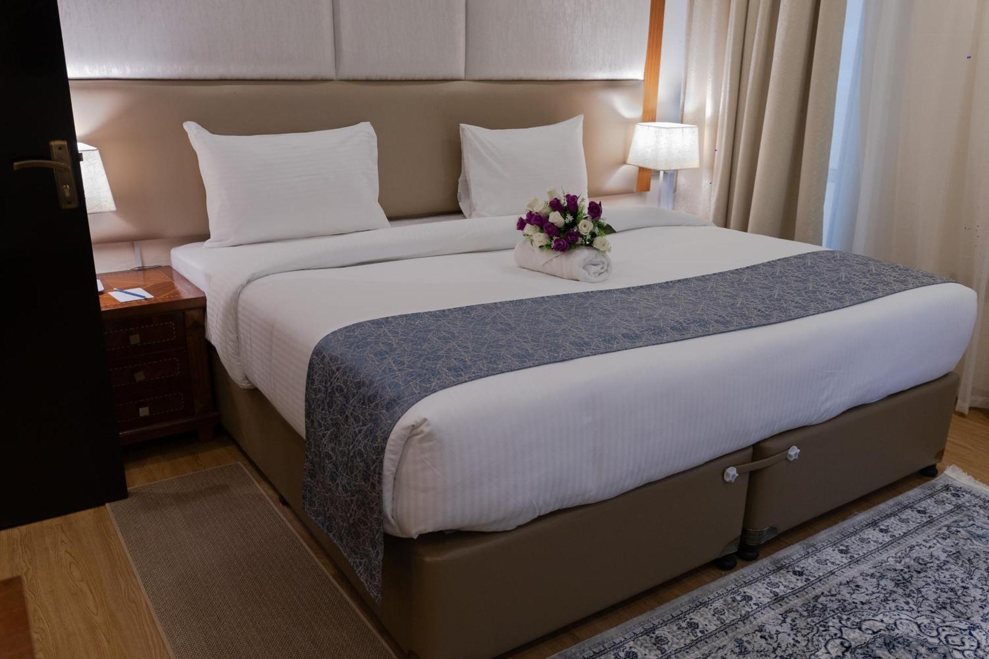 Vendome Plaza Hotel Dubai Dış mekan fotoğraf